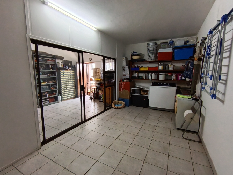 3 Bedroom Property for Sale in C Place Eastern Cape